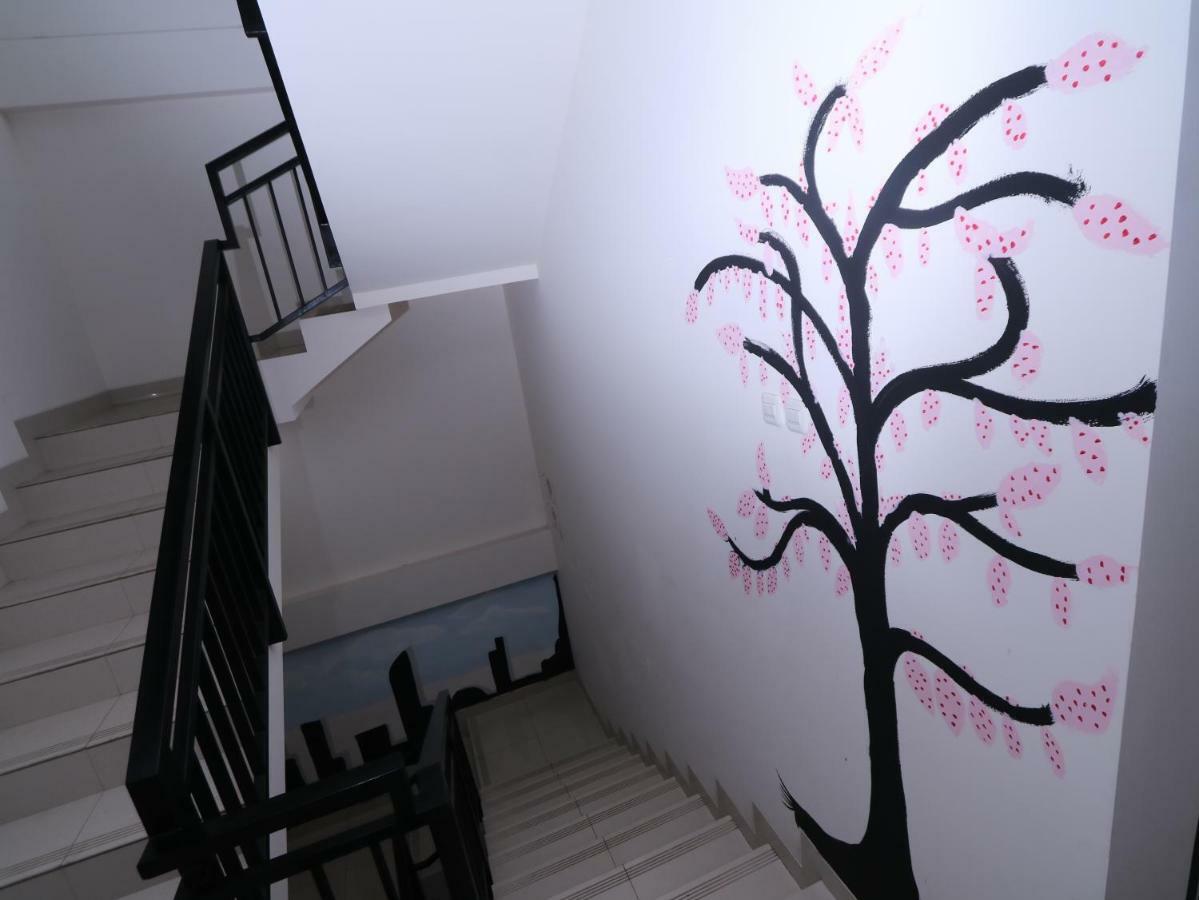 מלון ג'קרטה Kamar Keluarga Tanah Abang מראה חיצוני תמונה