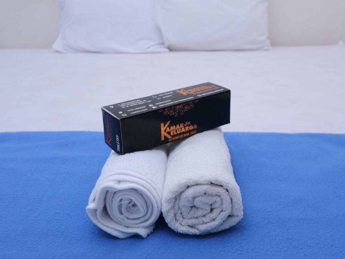 מלון ג'קרטה Kamar Keluarga Tanah Abang מראה חיצוני תמונה